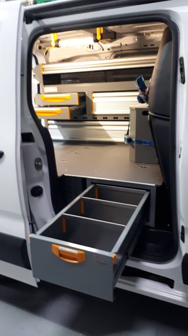 Double plancher pour véhicule utilitaire, tiroir camion camionnette